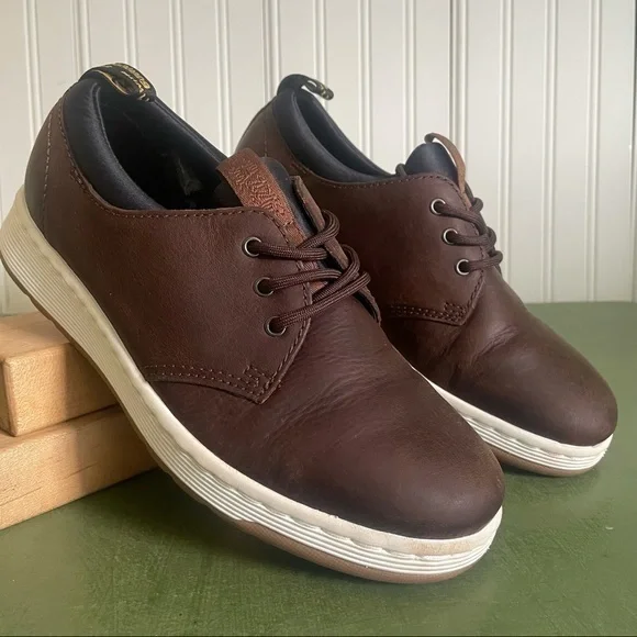 Dr. Martens | Shoes | Dr Martens Solaris Leather Sneakers  display picture 3